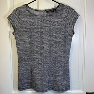 Tahiti Small‎ black and white knit shirt